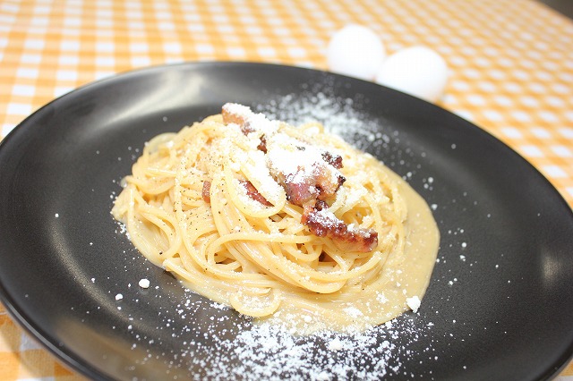 濃厚カルボナーラ